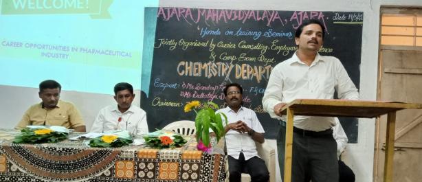 In Hands-on Training Seminar Mr. Sandeep Gawade guiding the Students 